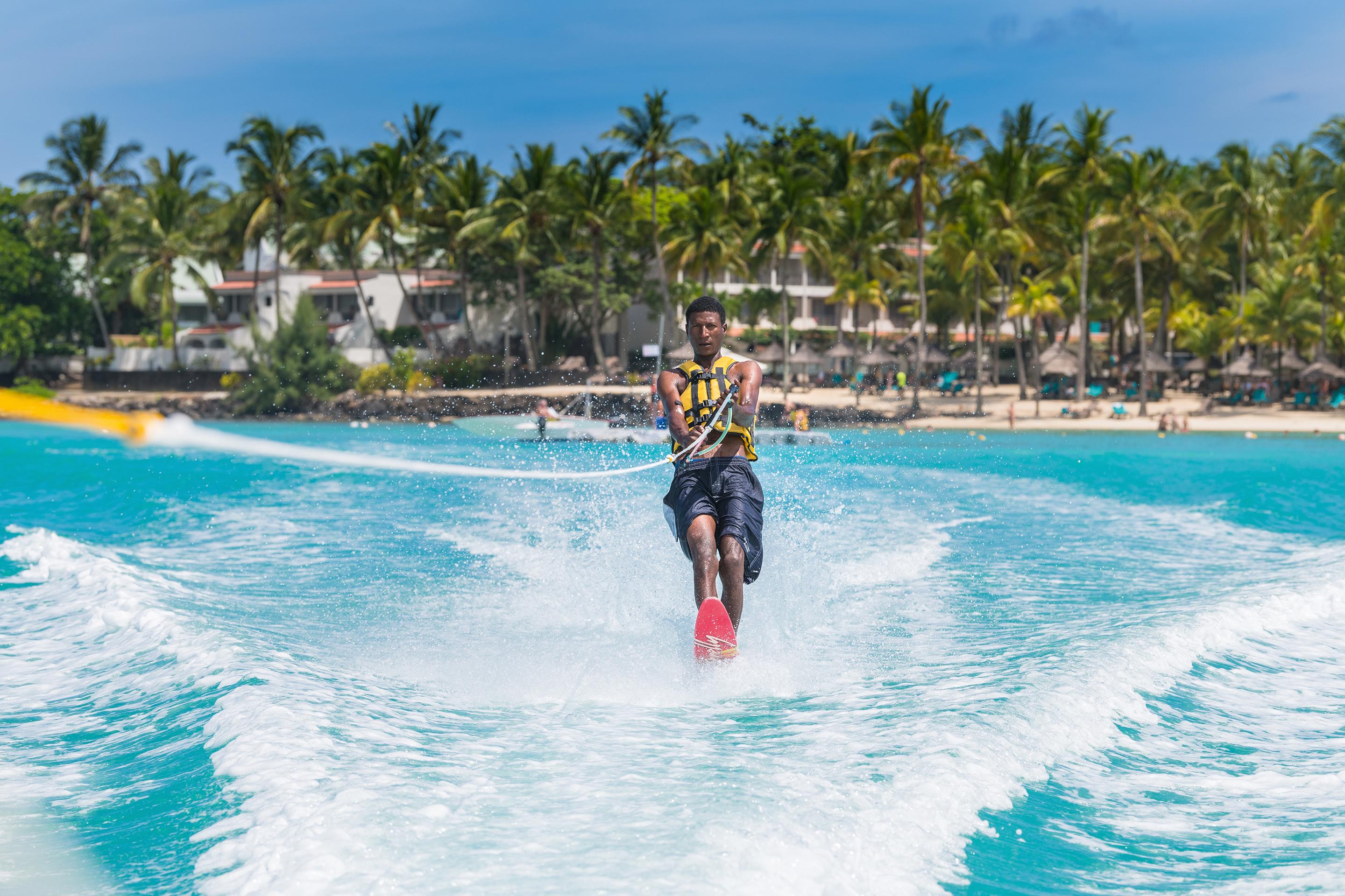 Mauricia Beachcomber Resort & Spa Grand Baie Bagian luar foto